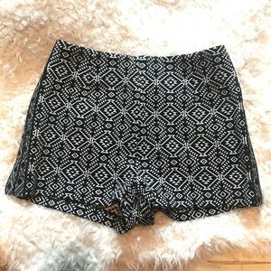 TRIBAL PRINT SHORTS